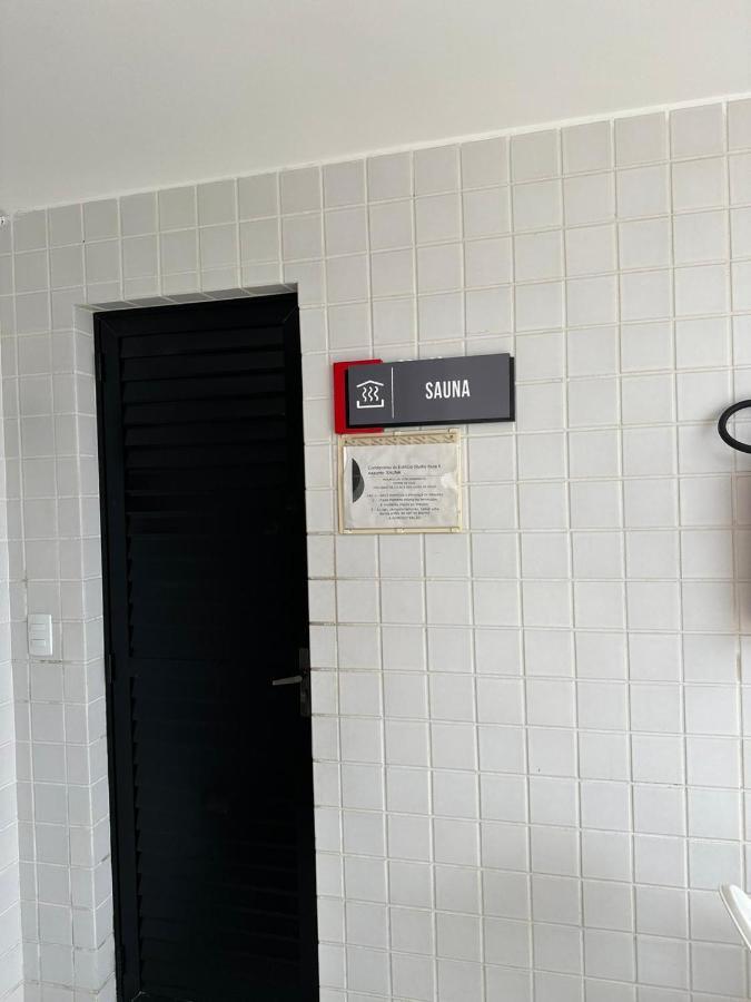 Flat Candeias, Piedade